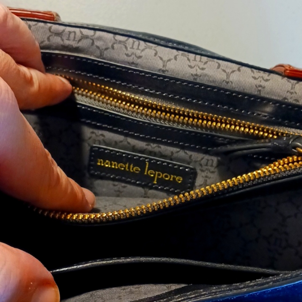 Nanette Lepore Crossbody Purse Bag EXCLUSIVE Leather #eshopchicago - Picture 10 of 15